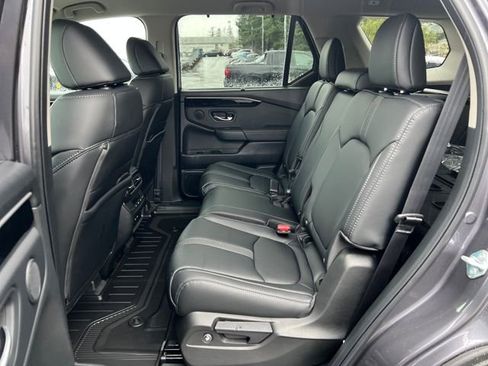 New 2025 Honda Pilot EX-L image 13