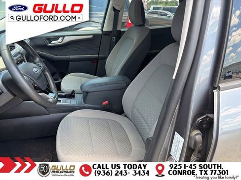 Used 2021 Ford Escape SE w/ SE Sport Appearance Package FWD image 4