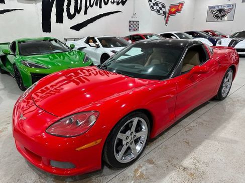 Used 2007 Chevrolet Corvette Coupe w/ Preferred Equipment Group RWD image 21