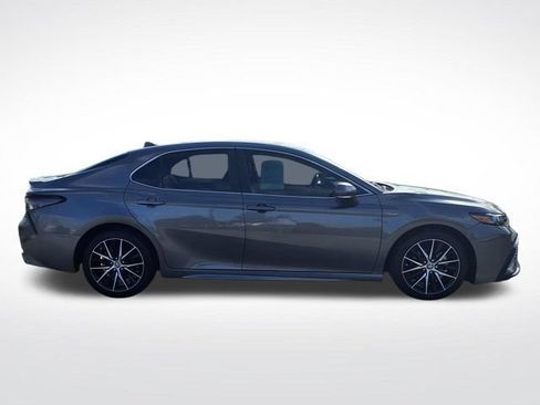 Used 2024 Toyota Camry SE FWD image 10