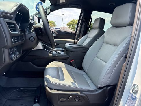 Used 2024 Chevrolet Tahoe LT w/ Luxury Package AWD/4WD image 15