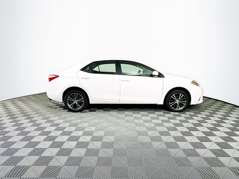 Used 2016 Toyota Corolla LE image 8