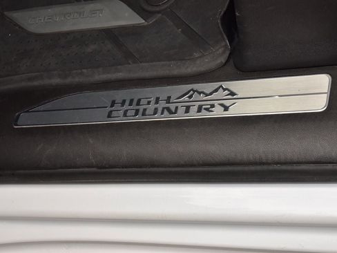 Used 2021 Chevrolet Silverado 2500 High Country w/ Z71 Off-Road Package AWD/4WD image 36