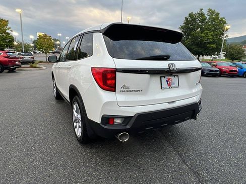 Used 2024 Honda Passport EX-L image 6