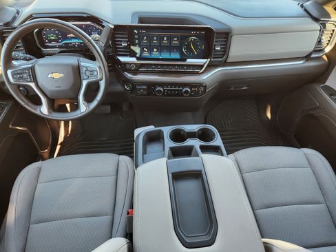 Certified 2023 Chevrolet Silverado 1500 LT w/ Z71 Off-Road Package image 25