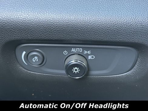 Used 2019 Chevrolet Traverse LS image 5