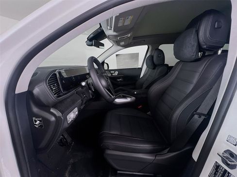 New 2026 Mercedes-Benz GLS 450 4MATIC image 19