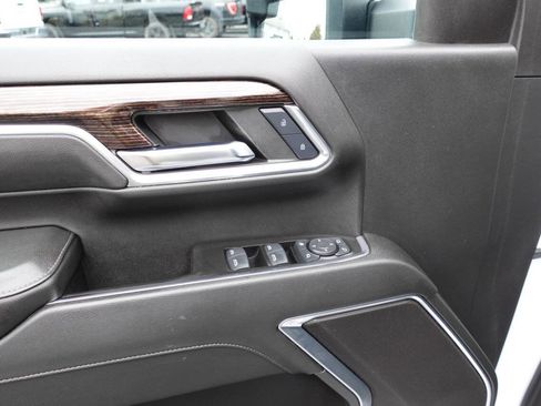 Used 2024 GMC Sierra 2500 SLE image 16