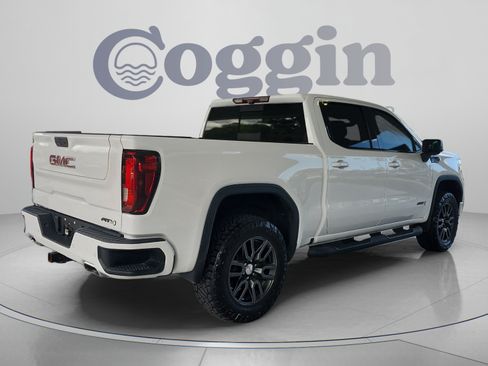 Used 2021 GMC Sierra 1500 AT4 w/ AT4 Value Package AWD/4WD image 5