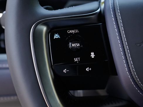 Certified 2026 INFINITI QX80 4WD image 16