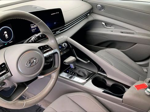 Used 2023 Hyundai Elantra SEL w/ Convenience Package image 14