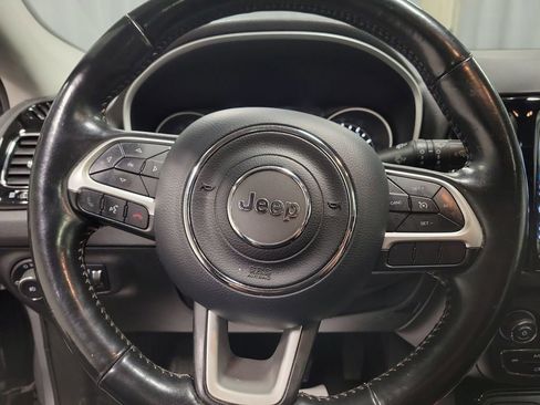 Used 2018 Jeep Compass Limited w/ Navigation Group image 18