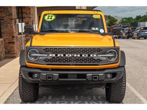 Used 2022 Ford Bronco Badlands w/ Sasquatch Package AWD/4WD image 8