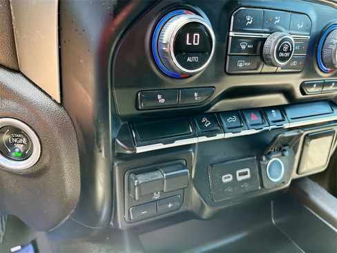 Used 2021 Chevrolet Silverado 1500 LT Trail Boss w/ Bed Protection Package image 19