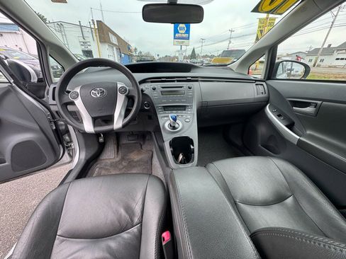 Used 2010 Toyota Prius Two image 11