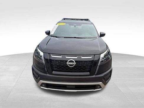 Used 2025 Nissan Pathfinder Rock Creek AWD/4WD image 3