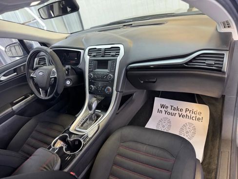 Used 2016 Ford Fusion SE w/ Equipment Group 201A image 32