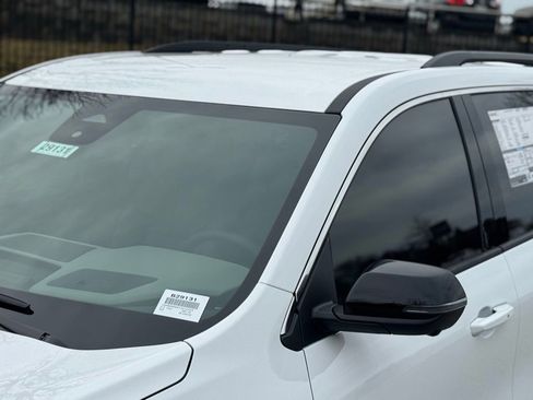 New 2026 GMC Acadia Elevation image 9