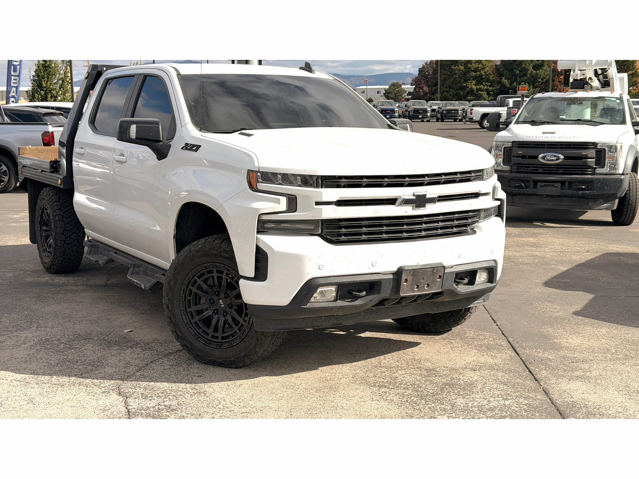 Used 2020 Chevrolet Silverado 1500 RST w/ True North Edition AWD/4WD image 2