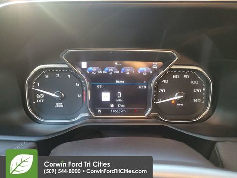 Used 2021 GMC Yukon XL Denali w/ Denali Premium Package AWD/4WD image 30