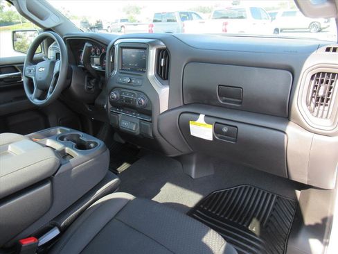 New 2025 Chevrolet Silverado 1500 W/T image 11