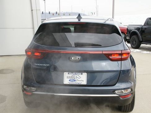 Used 2022 Kia Sportage LX image 4