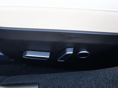 Used 2022 Tesla Model S image 35