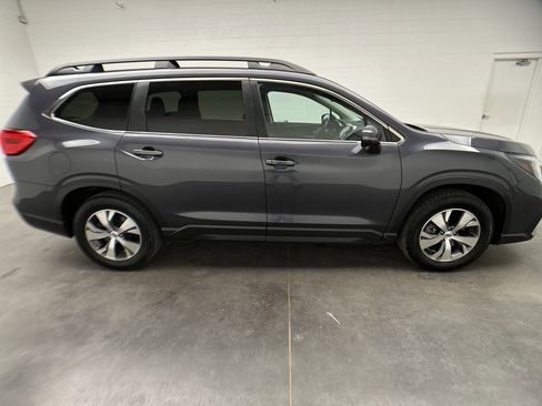 Used 2023 Subaru Ascent Premium w/ Convenience Package image 10