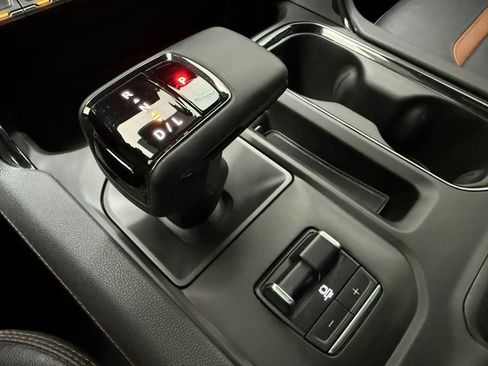 Used 2023 GMC Sierra 1500 AT4 w/ Technology Package image 20