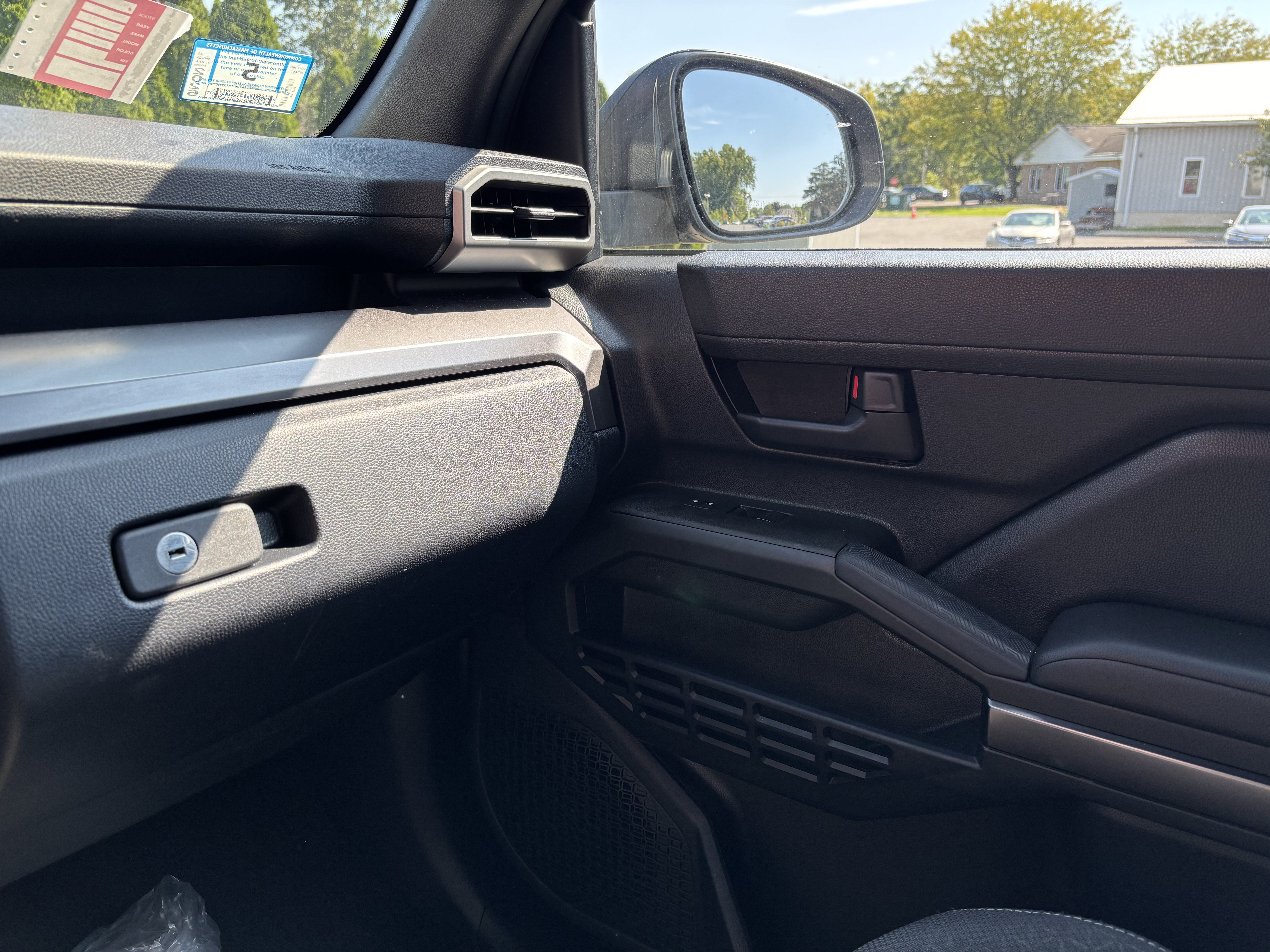 Used 2025 Toyota 4Runner SR5 AWD/4WD image 23