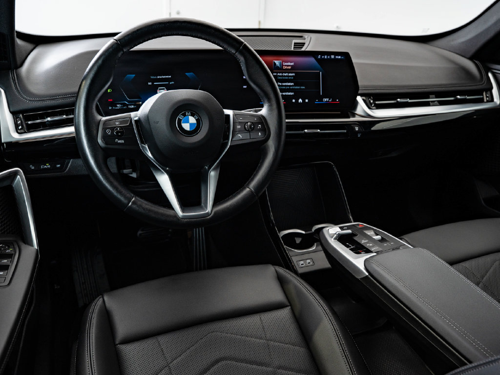 Certified 2025 BMW X1 xDrive28i AWD/4WD image 4