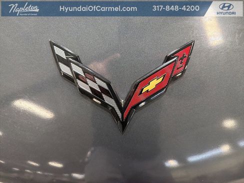 Used 2017 Chevrolet Corvette Stingray Coupe w/ 1LT image 29