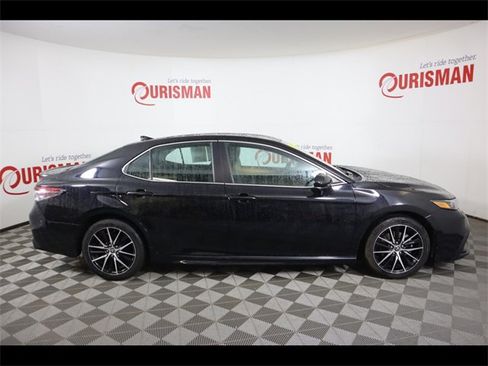 Used 2021 Toyota Camry SE image 13