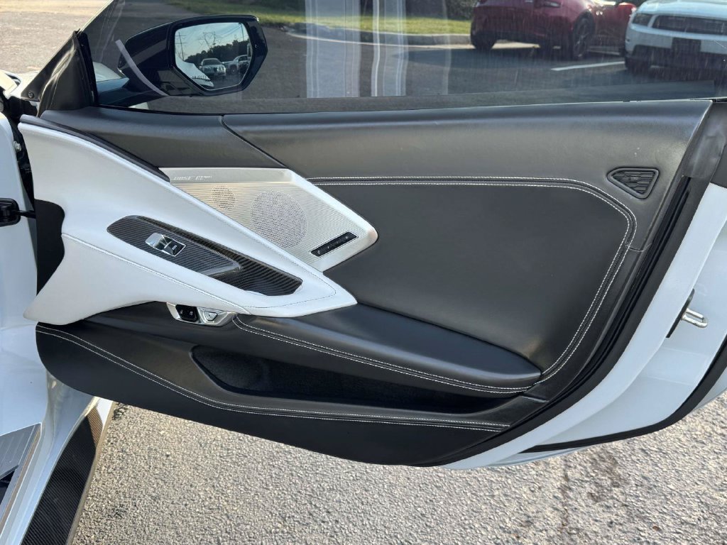 Used 2022 Chevrolet Corvette Stingray Premium Conv w/ Z51 Performance Package RWD image 15