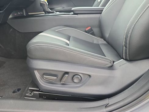 Used 2026 Toyota Camry SE w/ Convenience Package FWD image 30