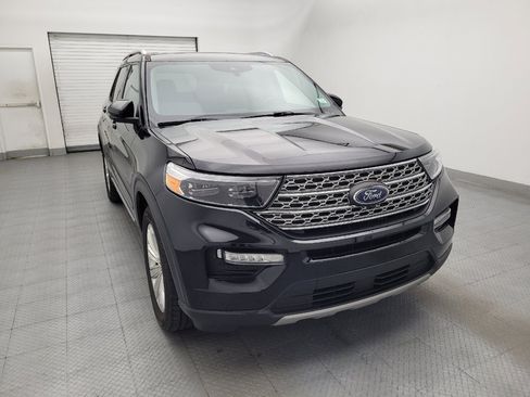 Used 2022 Ford Explorer Limited w/ Equipment Group 301A AWD/4WD image 14