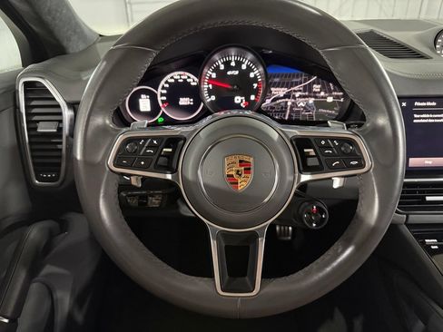 Used 2022 Porsche Cayenne GTS AWD/4WD image 37