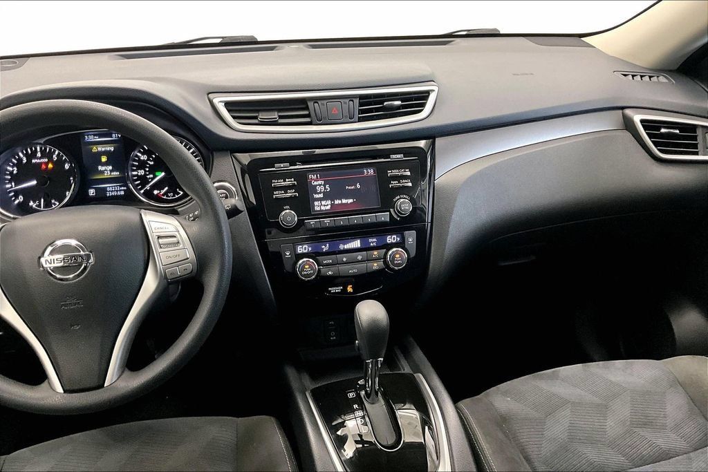 Used 2015 Nissan Rogue SV AWD/4WD image 6