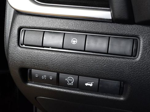 Used 2026 Nissan Rogue SV AWD/4WD image 15