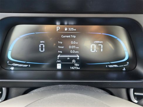 Certified 2025 Hyundai Elantra SE image 24