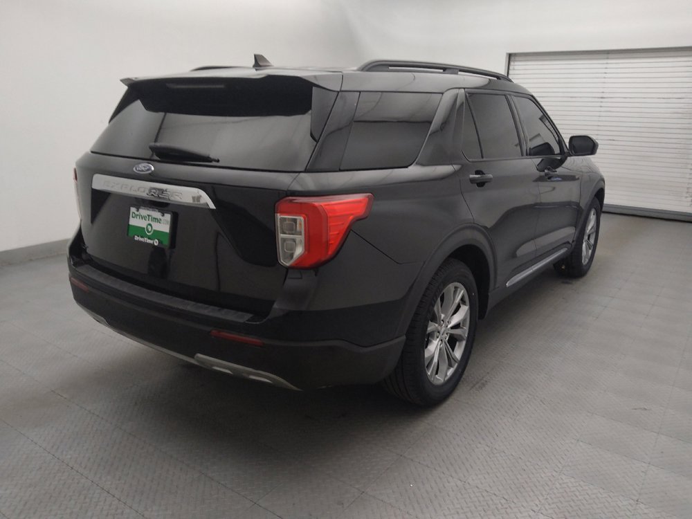 Used 2023 Ford Explorer XLT w/ Equipment Group 202A RWD image 9