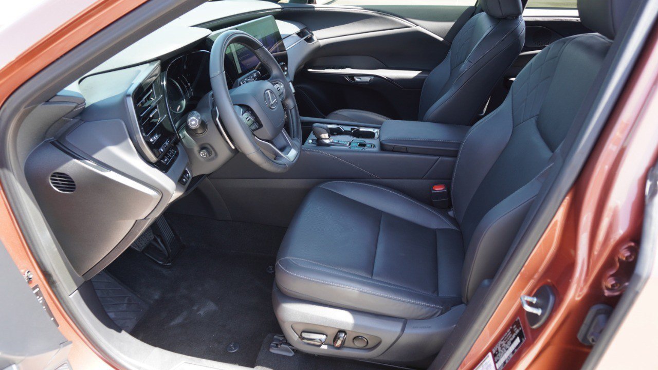 Certified 2024 Lexus RX 350 Premium w/ Convenience Package FWD image 13