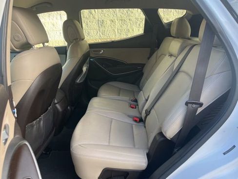 Used 2017 Hyundai Santa Fe Sport FWD image 9