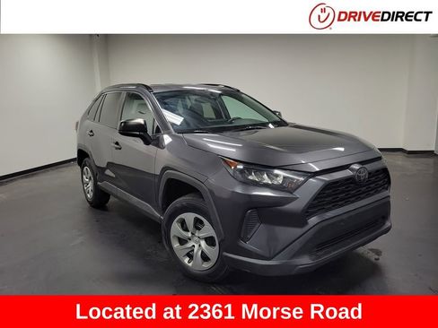 Used 2020 Toyota RAV4 LE image 1
