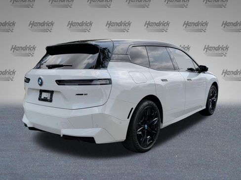 Used 2024 BMW iX xDrive50 w/ Sport Package AWD/4WD image 7