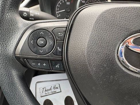 Used 2022 Toyota Corolla LE image 20