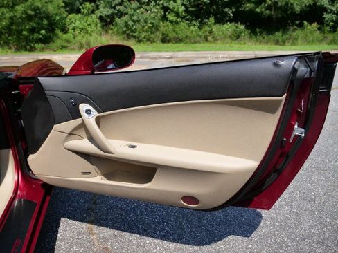 Used 2007 Chevrolet Corvette Convertible w/ Preferred Equipment Group RWD image 35