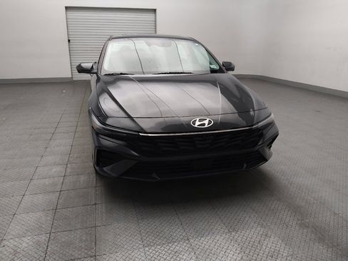 Used 2024 Hyundai Elantra Limited FWD image 14