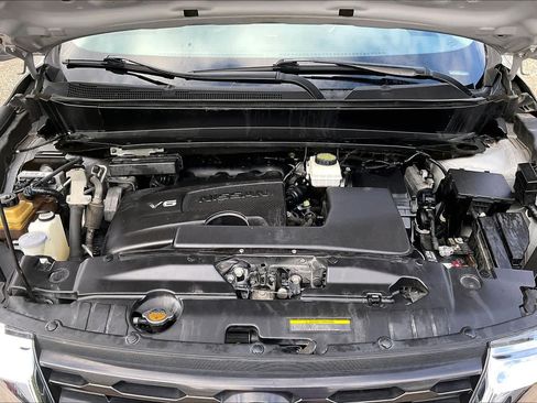 Used 2017 Nissan Pathfinder SL w/ SL Tech Package FWD image 32