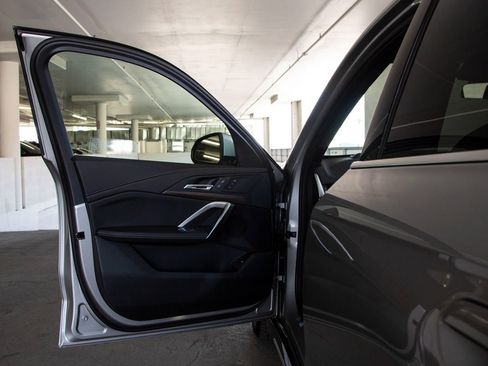 Certified 2025 BMW X1 xDrive28i w/ Technology Package image 13